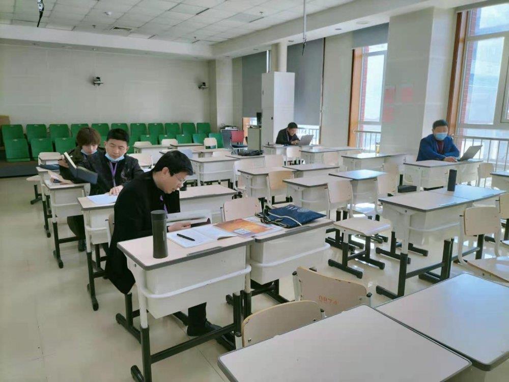 研究交流活动.jpg