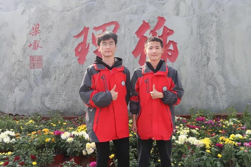 刘汉在第37届全国中学生数学奥林匹克(初赛)中,获得安徽省赛区一等奖。.webp.jpg